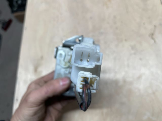 bontott SUZUKI SWIFT IV Csomagtérajtó Zárszerkezet