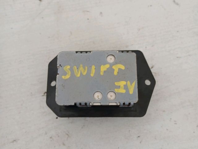 bontott SUZUKI SWIFT IV Előtét Ellenállás Fűtőmotor