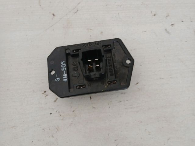 bontott SUZUKI SWIFT IV Előtét Ellenállás Fűtőmotor