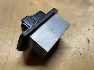 bontott SUZUKI SWIFT IV Előtét Ellenállás Hűtőventilátor