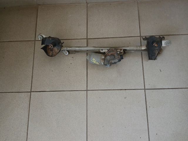 bontott SUZUKI SWIFT IV Első Ablaktörlő Szerkezet Motorral