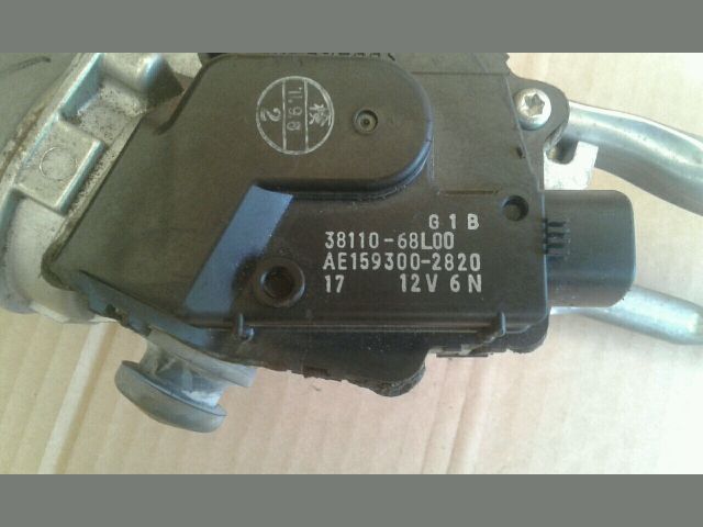 bontott SUZUKI SWIFT IV Első Ablaktörlő Szerkezet Motorral