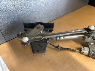 bontott SUZUKI SWIFT IV Első Ablaktörlő Szerkezet Motorral