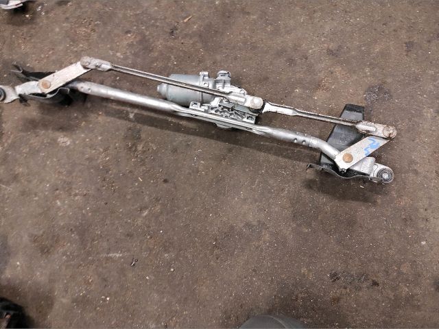 bontott SUZUKI SWIFT IV Első Ablaktörlő Szerkezet Motorral