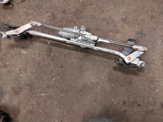 bontott SUZUKI SWIFT IV Első Ablaktörlő Szerkezet Motorral