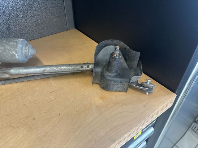 bontott SUZUKI SWIFT IV Első Ablaktörlő Szerkezet Motorral