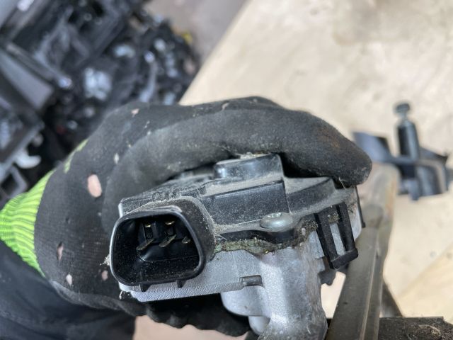 bontott SUZUKI SWIFT IV Első Ablaktörlő Szerkezet