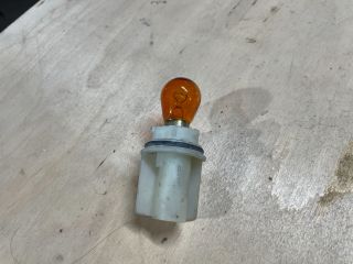 bontott SUZUKI SWIFT IV Első Irányjelző Foglalat