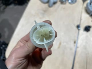 bontott SUZUKI SWIFT IV Első Irányjelző Foglalat