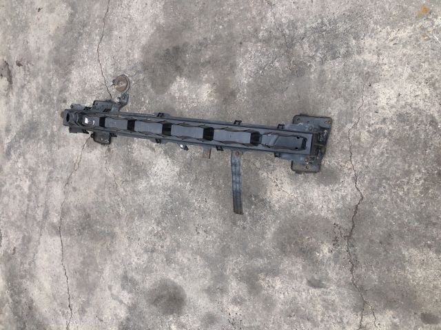 bontott SUZUKI SWIFT IV Első Lökhárító Merevítő (Fém)