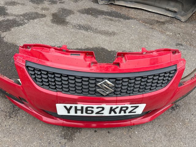 bontott SUZUKI SWIFT IV Első Lökhárító (Részeivel)