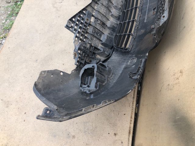 bontott SUZUKI SWIFT IV Első Lökhárító (Részeivel)