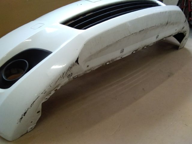 bontott SUZUKI SWIFT IV Első Lökhárító (Részeivel)