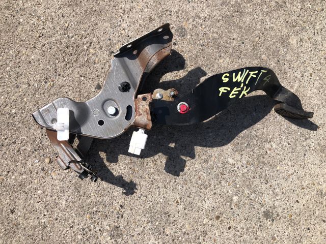 bontott SUZUKI SWIFT IV Fékpedál
