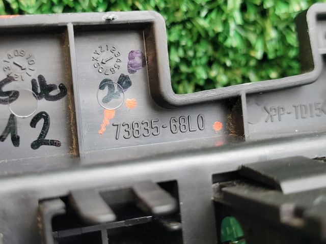 bontott SUZUKI SWIFT IV Fényszórómagasság Állító Kapcsoló