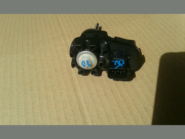 bontott SUZUKI SWIFT IV Fényszórómagasság Állító Motor (Pozíciófüggetlen)