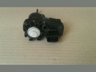 bontott SUZUKI SWIFT IV Fényszórómagasság Állító Motor (Pozíciófüggetlen)