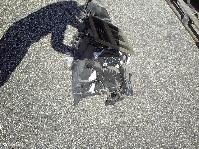 bontott SUZUKI SWIFT IV Fűtés Box