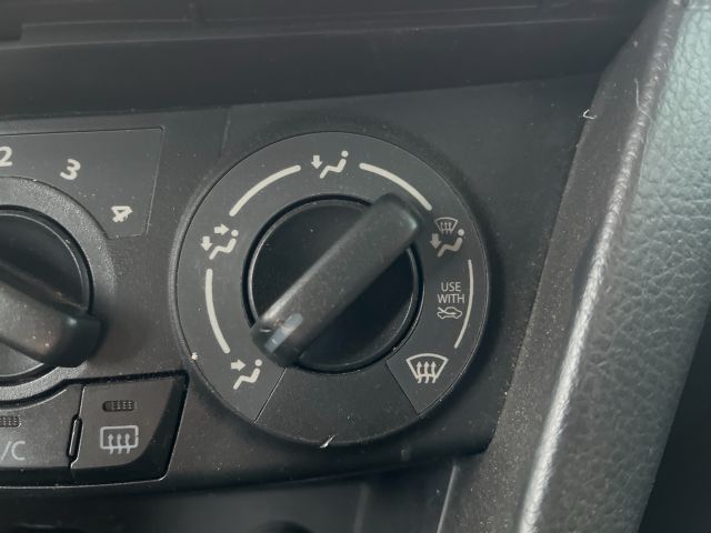 bontott SUZUKI SWIFT IV Fűtéskapcsoló (manuális klímás)