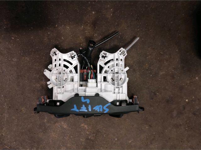 bontott SUZUKI SWIFT IV Fűtéskapcsoló (manuális klímás)