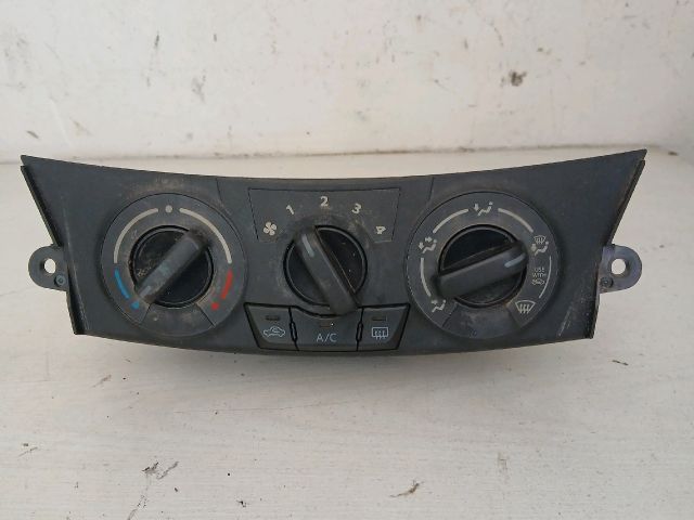 bontott SUZUKI SWIFT IV Fűtéskapcsoló (manuális klímás)