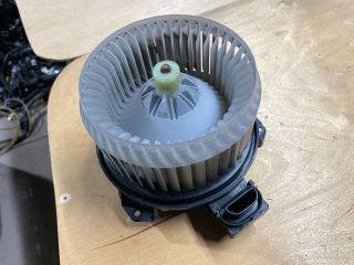 bontott SUZUKI SWIFT IV Fűtőmotor (Klímás)