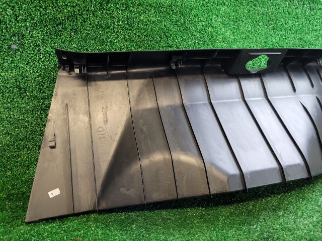 bontott SUZUKI SWIFT IV Hátfal Burkolat