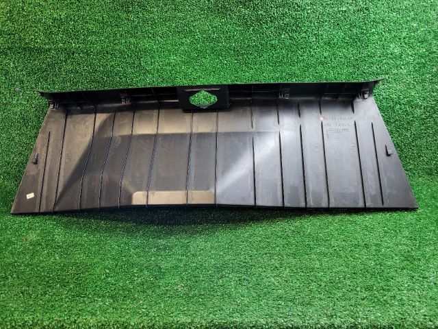 bontott SUZUKI SWIFT IV Hátfal Burkolat