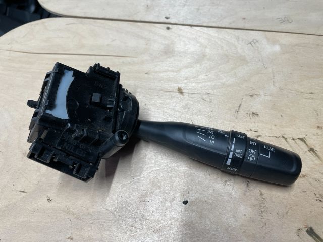 bontott SUZUKI SWIFT IV Hátsó Ablaktörlő Kapcsoló