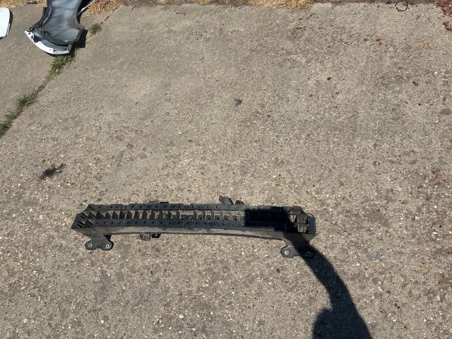 bontott SUZUKI SWIFT IV Hátsó Lökhárító Merevítő (Fém)