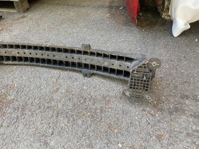 bontott SUZUKI SWIFT IV Hátsó Lökhárító Merevítő (Fém)