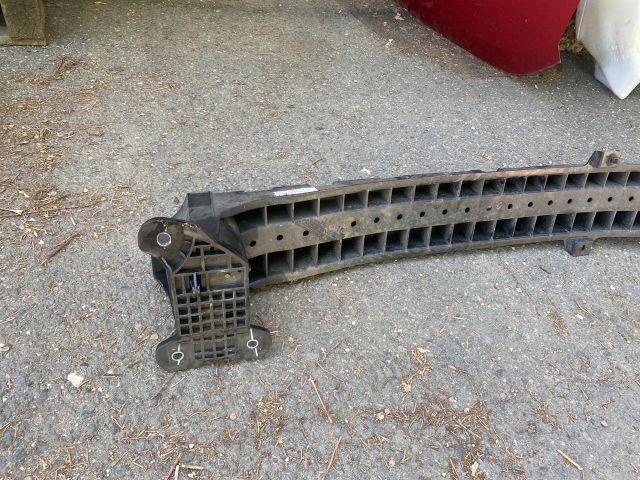 bontott SUZUKI SWIFT IV Hátsó Lökhárító Merevítő (Fém)