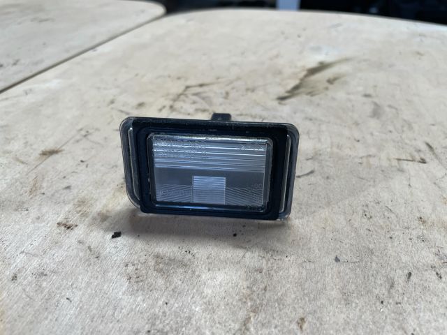 bontott SUZUKI SWIFT IV Hátsó Rendszámtábla Világítás