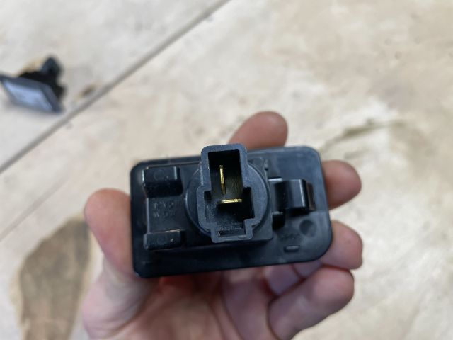 bontott SUZUKI SWIFT IV Hátsó Rendszámtábla Világítás