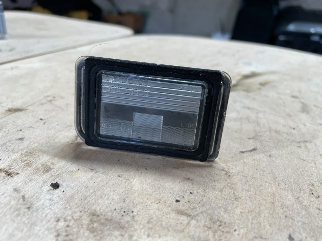 bontott SUZUKI SWIFT IV Hátsó Rendszámtábla Világítás