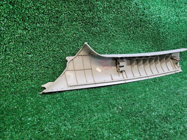 bontott SUZUKI SWIFT IV Jobb A Oszlop Burkolat