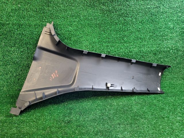 bontott SUZUKI SWIFT IV Jobb B Oszlop Burkolat