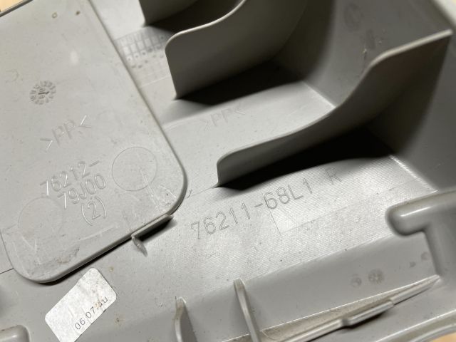 bontott SUZUKI SWIFT IV Jobb B Oszlop Burkolat