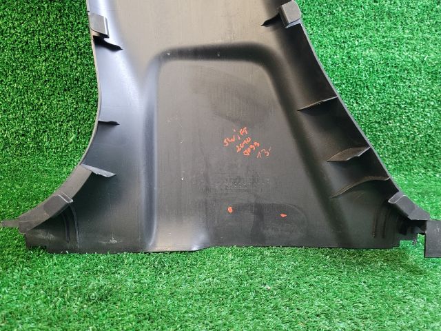 bontott SUZUKI SWIFT IV Jobb B Oszlop Burkolat