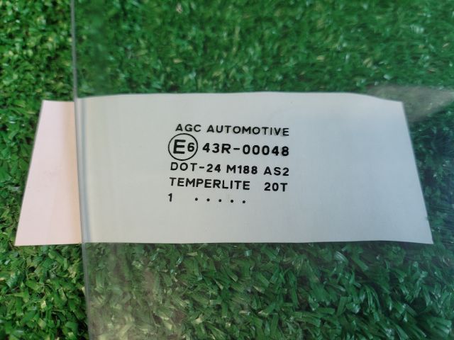 bontott SUZUKI SWIFT IV Jobb első Ablak