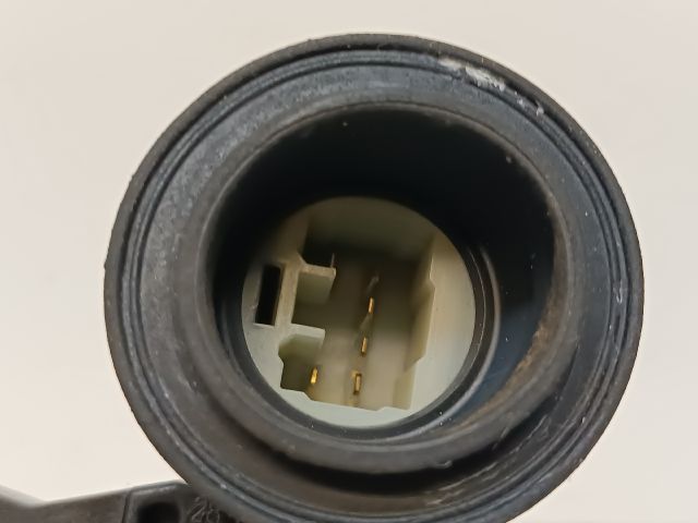 bontott SUZUKI SWIFT IV Jobb első Ablakemelő Motor