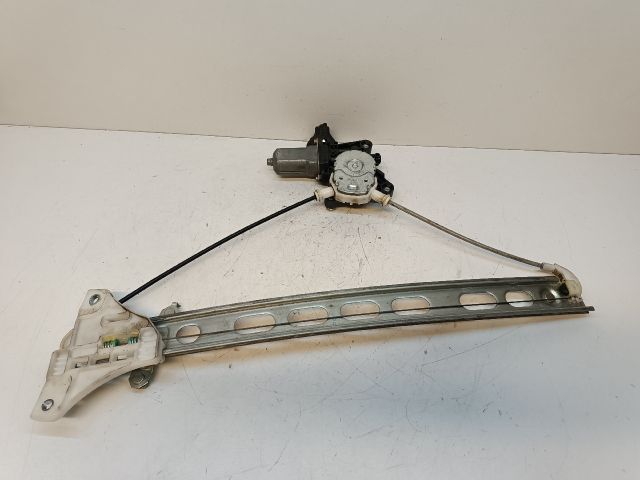 bontott SUZUKI SWIFT IV Jobb első Ablakemelő Motor