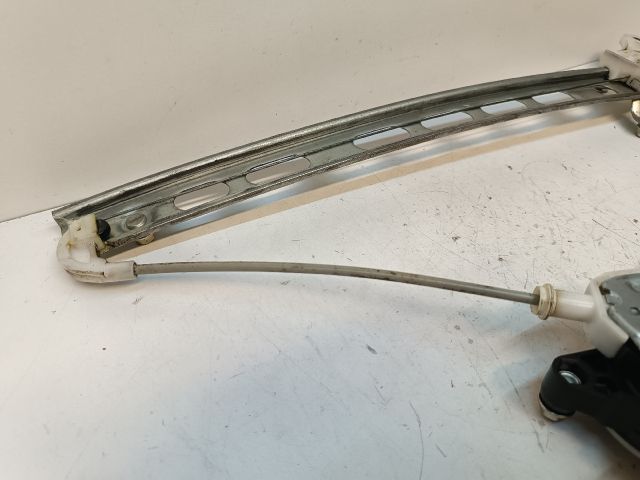 bontott SUZUKI SWIFT IV Jobb első Ablakemelő Motor