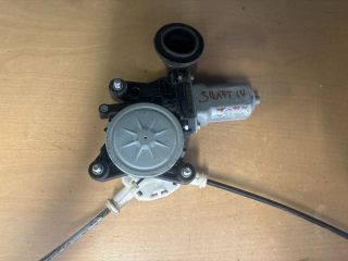 bontott SUZUKI SWIFT IV Jobb első Ablakemelő Szerkezet (Elektromos)