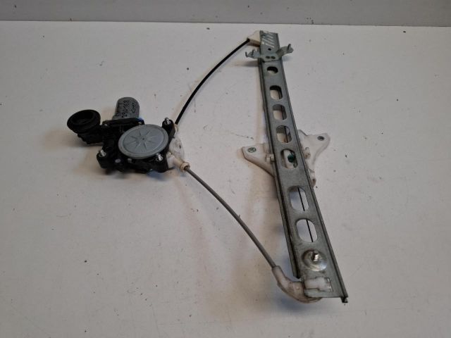 bontott SUZUKI SWIFT IV Jobb első Ablakemelő Szerkezet (Elektromos)