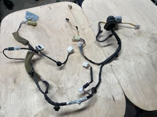 bontott SUZUKI SWIFT IV Jobb első Ajtó Kábelköteg