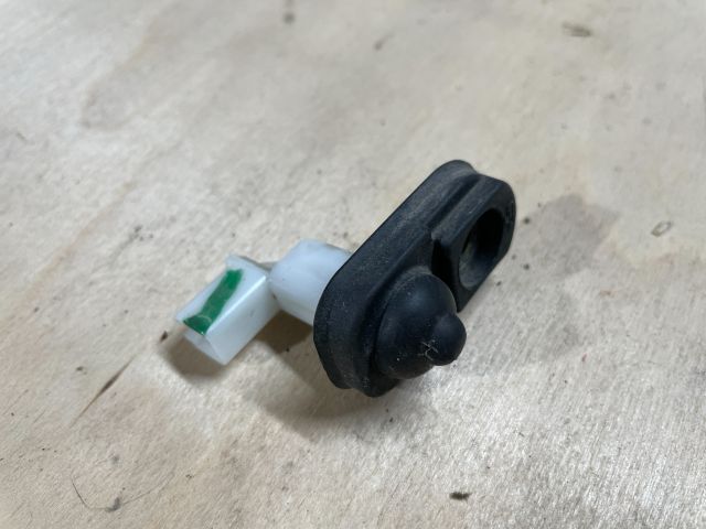 bontott SUZUKI SWIFT IV Jobb első Ajtó Nyitás Érzékelő