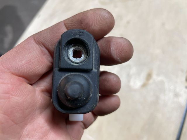 bontott SUZUKI SWIFT IV Jobb első Ajtó Nyitás Érzékelő