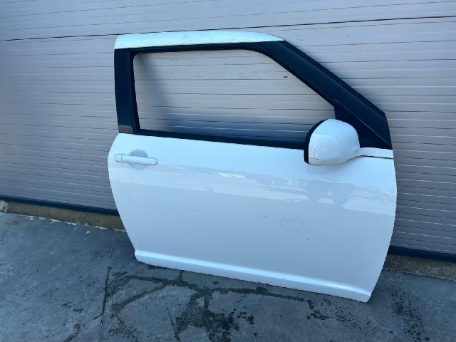 bontott SUZUKI SWIFT IV Jobb első Ajtó (Üres lemez)