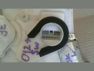 bontott SUZUKI SWIFT IV Jobb első Ajtózár Motor